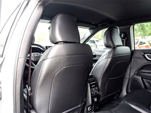 New 2026 Jeep Compass Latitude image 19