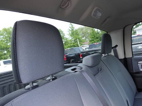 Used 2022 RAM 1500 Classic SLT w/ Electronics Convenience Group AWD/4WD image 34