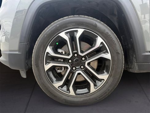 Used 2024 Jeep Compass Limited image 9