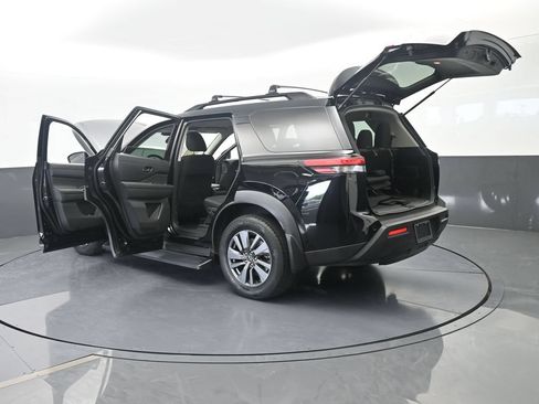 Used 2024 Nissan Pathfinder SV FWD image 79
