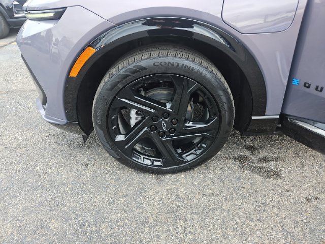 Used 2024 Chevrolet Equinox EV RS w/ LPO, Trailering Package FWD image 26