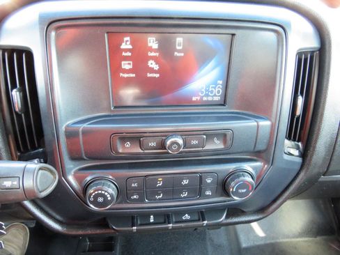 Used 2019 Chevrolet Silverado 2500 W/T AWD/4WD image 26