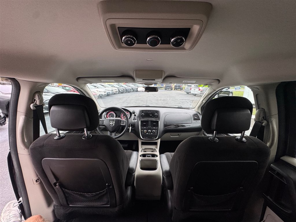 Used 2012 Dodge Grand Caravan SXT FWD image 19