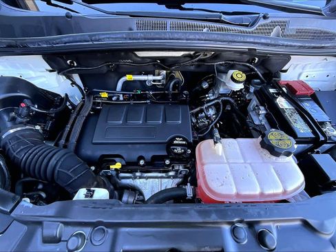 Used 2021 Buick Encore Preferred w/ Safety Package image 31