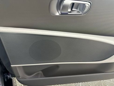 Used 2025 Hyundai Ioniq 6 SEL image 29