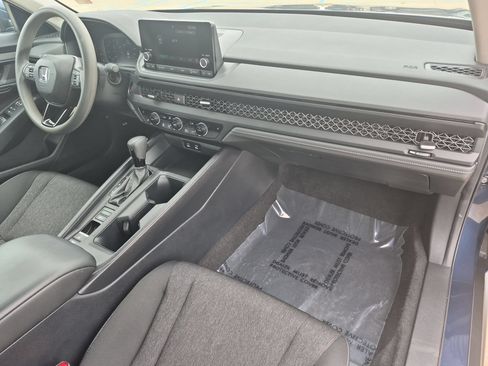 Used 2024 Honda Accord EX image 31