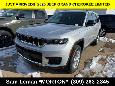 New 2025 Jeep Grand Cherokee L Laredo image 2