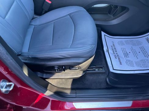 Used 2020 Buick Enclave Essence w/ LPO, Touring Package image 30