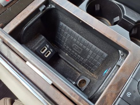 Used 2019 Lincoln Navigator Reserve AWD/4WD image 14