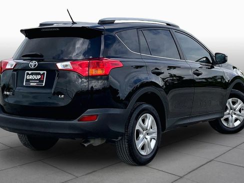 Used 2014 Toyota RAV4 LE FWD image 13