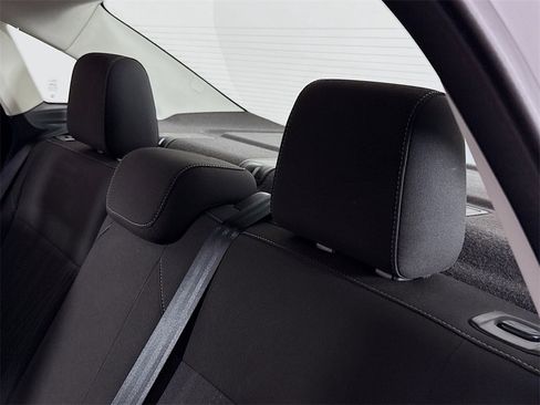 Used 2017 Ford Focus SE w/ Cold Weather Package image 27