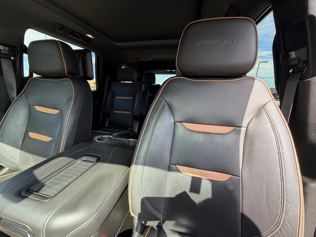 Used 2021 GMC Yukon AT4 w/ AT4 Premium Plus Package AWD/4WD image 12