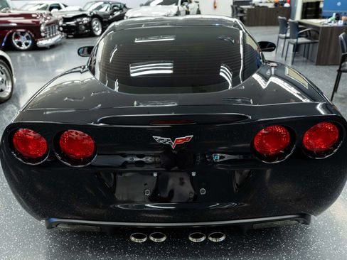 Used 2007 Chevrolet Corvette Z06 w/ Preferred Equipment Group RWD image 8