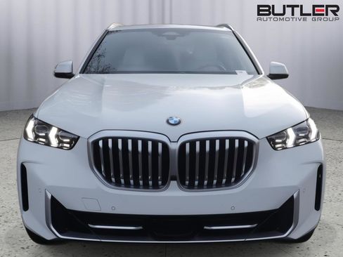 Certified 2024 BMW X5 xDrive40i w/ Premium Package image 3