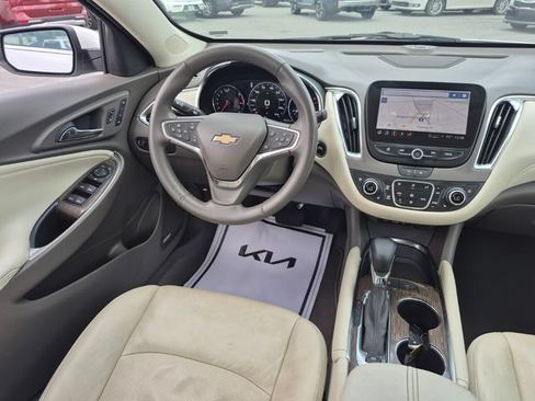 Used 2024 Chevrolet Malibu LT FWD image 15