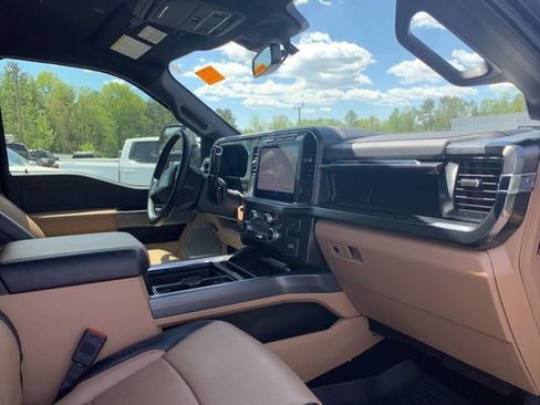 Certified 2024 Ford F250 Lariat w/ Chrome Package AWD/4WD image 17