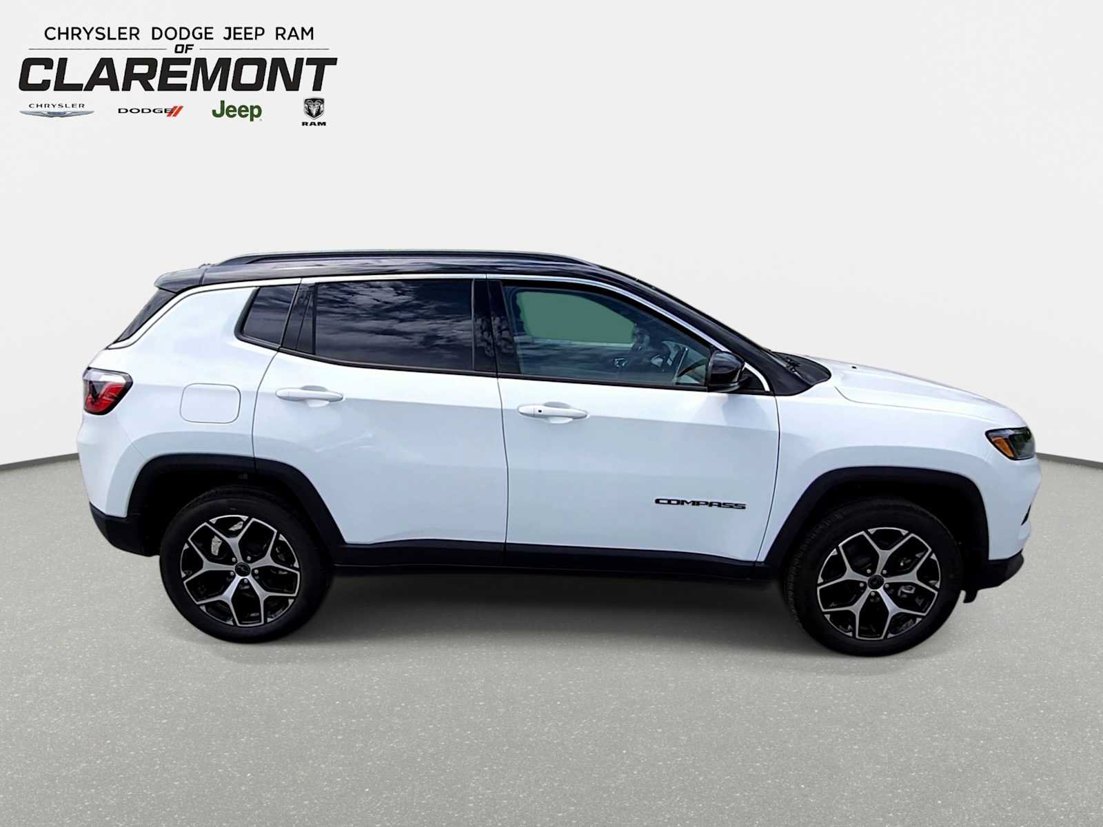 New 2026 Jeep Compass Limited w/ Sun, Sound & Navigation Group AWD/4WD image 9