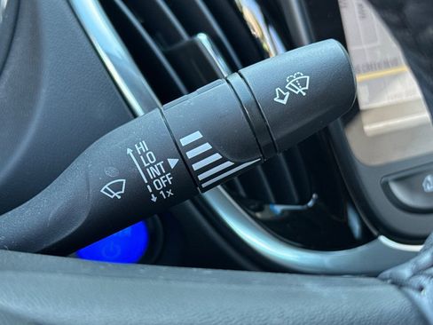 Used 2017 Chevrolet Volt Premier w/ Driver Confidence II Package image 39