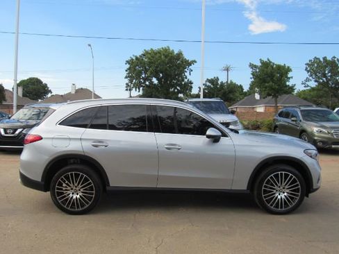 Used 2023 Mercedes-Benz GLC 300 w/ Pinnacle Trim Package image 5