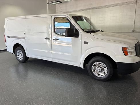Used 2020 Nissan NV 1500 SV RWD image 2