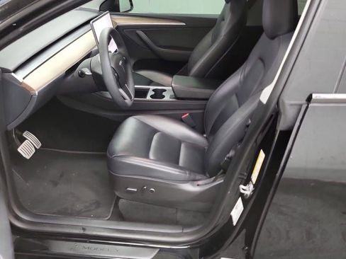 Used 2023 Tesla Model Y Performance AWD/4WD image 7