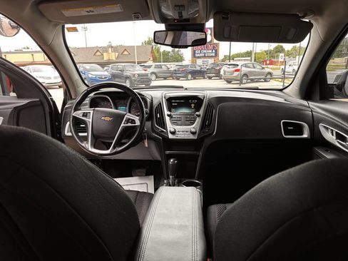 Used 2017 Chevrolet Equinox LT w/ Convenience Package FWD image 17
