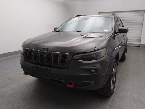 Used 2019 Jeep Cherokee Trailhawk w/ Cold Weather Group AWD/4WD image 15