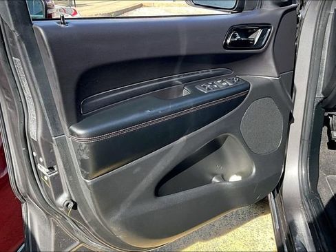 Used 2025 Dodge Durango GT AWD/4WD image 17