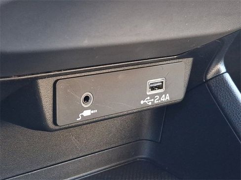 Used 2024 Subaru Crosstrek 2.0i image 25