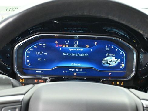 Used 2022 Chevrolet Silverado 1500 ZR2 w/ Technology Package image 18