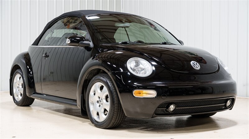 Used 2003 Volkswagen Beetle GLS FWD image 1