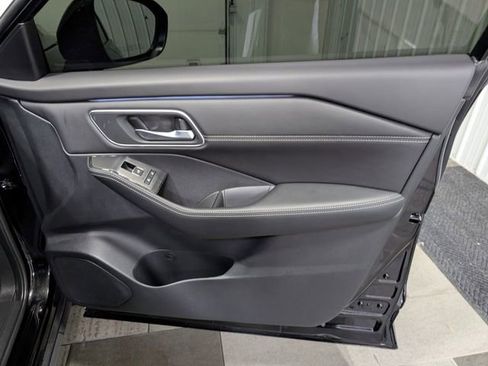 Used 2024 Nissan Rogue Platinum w/ Platinum Premium Package image 28