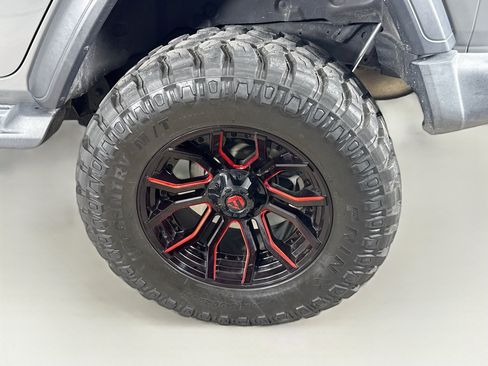 Used 2018 Jeep Wrangler Unlimited Sport S AWD/4WD image 35