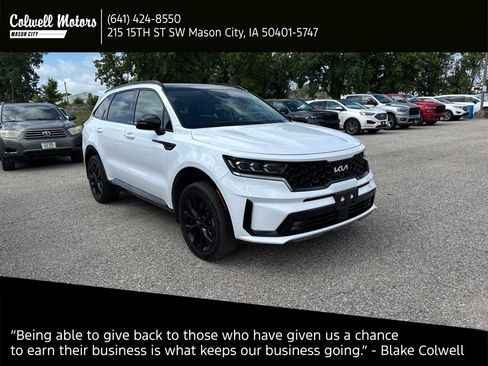 Used 2022 Kia Sorento SX AWD/4WD image 1