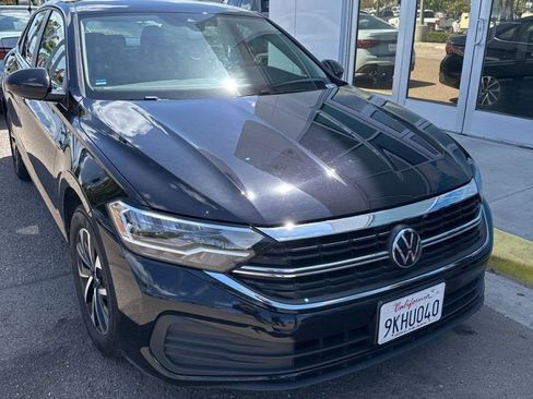 Used 2024 Volkswagen Jetta S FWD image 3