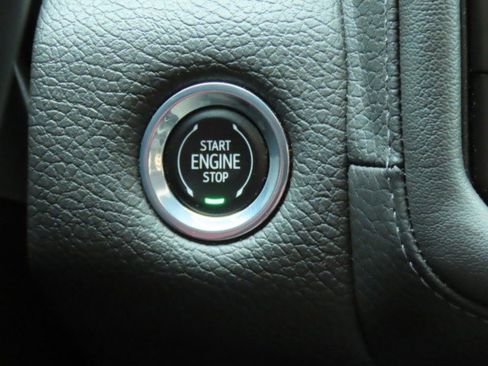 Used 2023 GMC Yukon Denali w/ LPO, Floor Liner Package AWD/4WD image 29