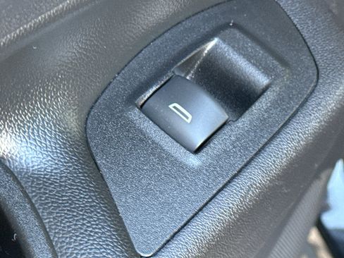 Used 2020 Chevrolet Equinox LT image 30