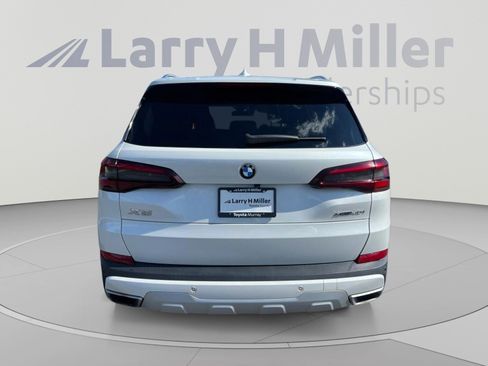 Used 2023 BMW X5 xDrive40i w/ Premium Package AWD/4WD image 4