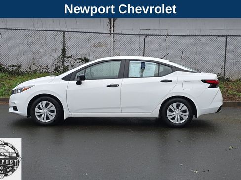 Used 2021 Nissan Versa S image 8