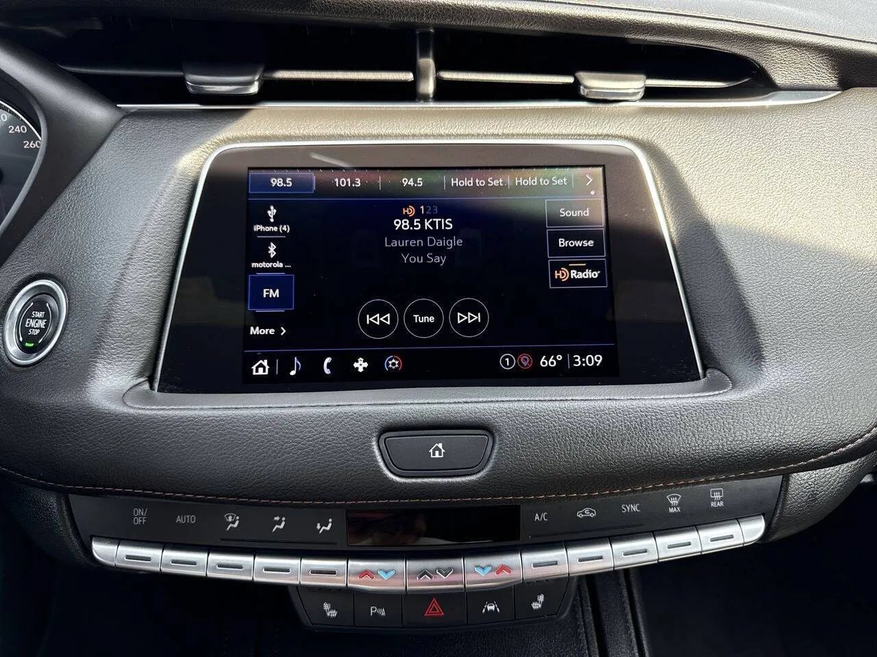 Used 2023 Cadillac XT4 Sport AWD/4WD image 15
