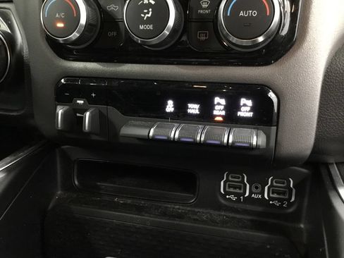 Used 2022 RAM 1500 Big Horn AWD/4WD image 24