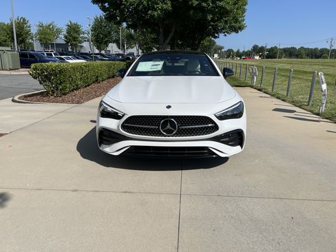 New 2026 Mercedes-Benz CLE 300 4MATIC Coupe image 3