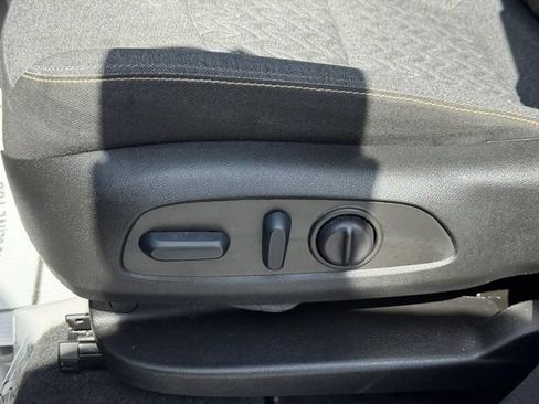 Used 2024 Chevrolet Equinox LT w/ LPO, Floor Liner Package FWD image 17