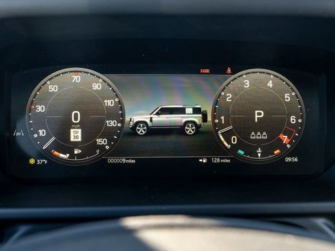 New 2025 Land Rover Defender 110 V8 image 13