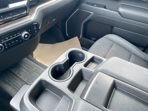 Used 2023 GMC Sierra 1500 SLE image 16