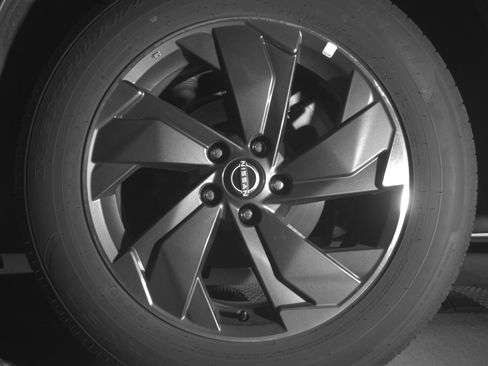 Used 2025 Nissan Rogue SV FWD image 14