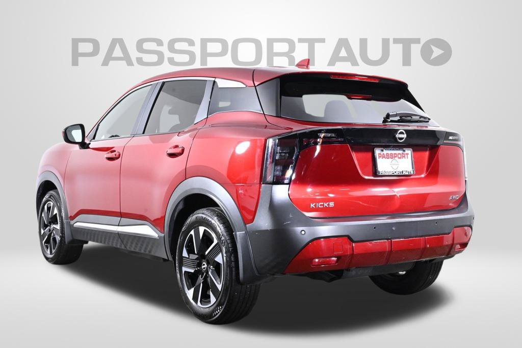 Certified 2025 Nissan Kicks SV AWD/4WD image 5