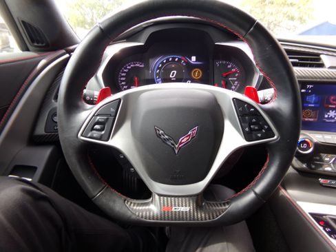 Used 2019 Chevrolet Corvette Z06 RWD image 21