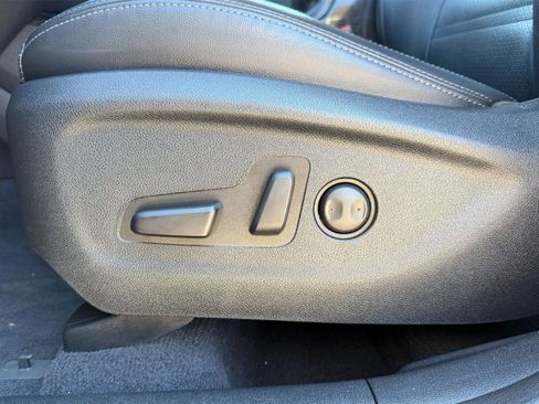 Used 2018 Kia Sorento EX image 24