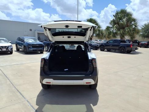 Used 2026 Nissan Kicks SV FWD image 20